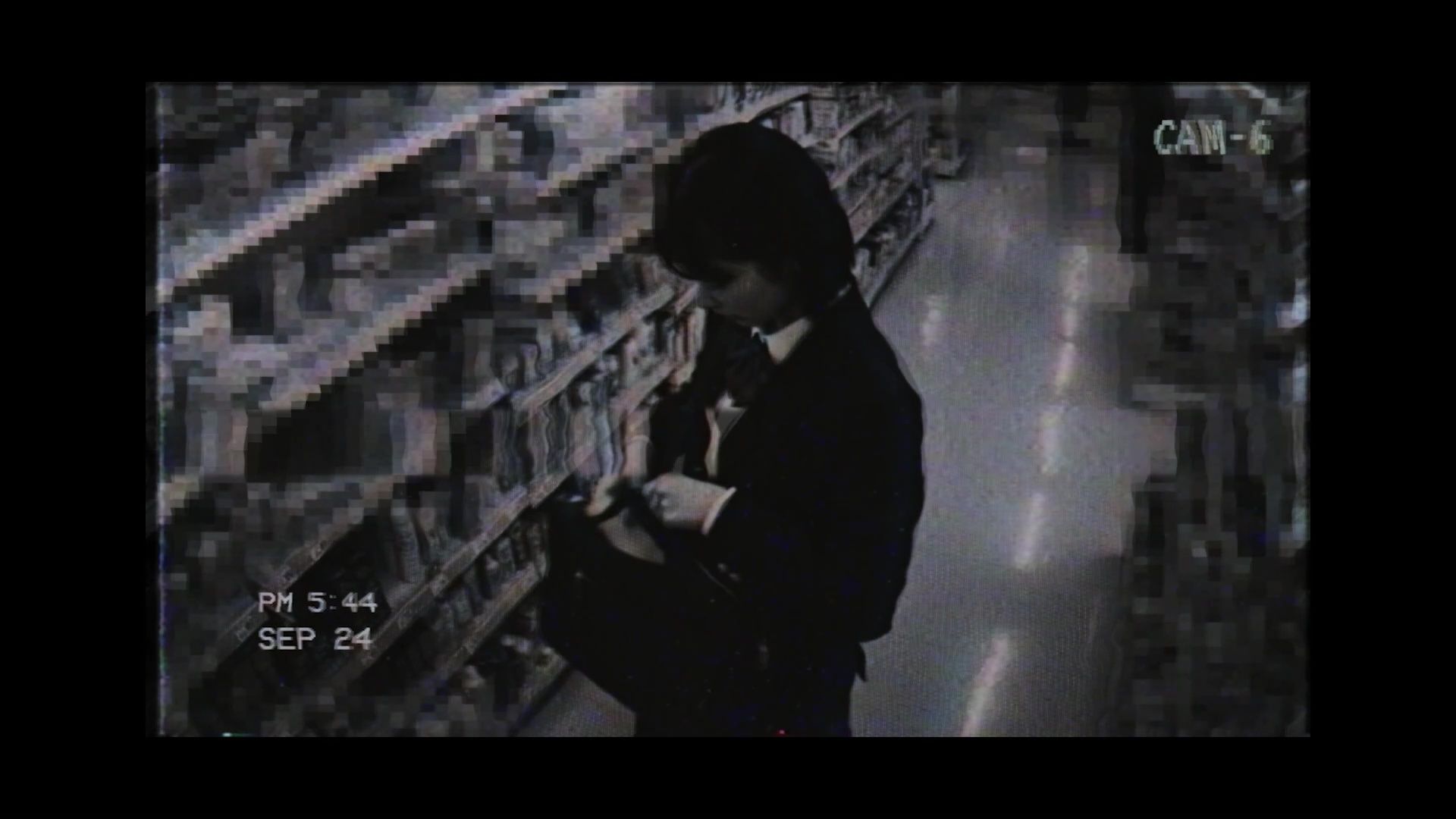 万引き女子校生のお仕置き謝罪動画 17 画像1